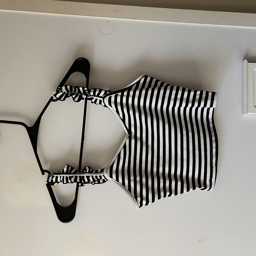 Woman's crop top